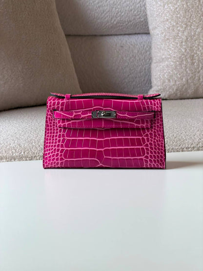 Hermes pochette 21cm💥Master quality ✅with box📦
610 dhs💓

Zain52
♥️♥️♥️