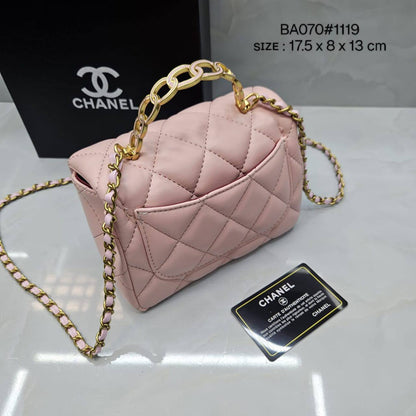 CHANEL ᴄʟᴀssɪᴄ
ᴛᴏᴘ ʜᴀɴᴅʟᴇ ᴍɪɴɪ ғʟᴀᴘ
ʟᴀᴍʙsᴋɪɴ ᴍᴀᴛᴇʀɪᴀʟ
sɪᴢᴇ : 17.5 cm
ᴡɪᴛʜ BOX
🎁🎁🎁

85 dhs🪙🌨️

Zain31
♥️♥️♥️