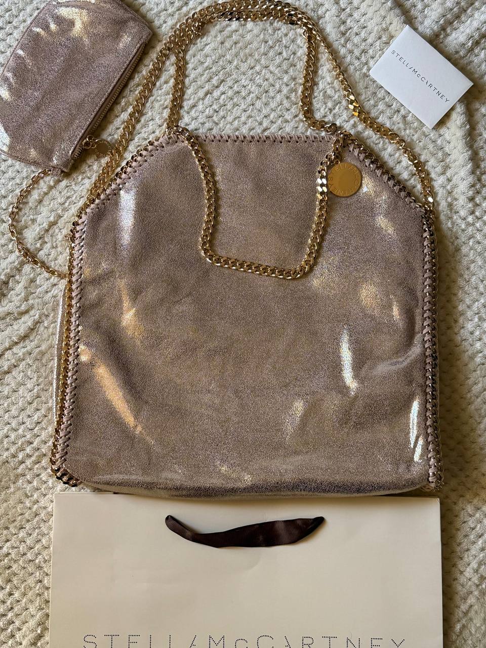 STELLA McCARTNEY
37cm
380 dhs🪙🌨️
Top quality

Zain167
♥️♥️♥️