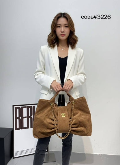 CHANEL ʙᴏᴡ ʙᴀɢ
ᴛᴏᴛᴇ sʜᴏᴜʟᴅᴇʀ ʙᴀɢ
sᴜᴀᴅᴇ, ᴅᴇɴɪᴍ, ʟᴀᴍʙsᴋɪɴ ᴍᴀᴛᴇʀɪᴀʟ
ɢᴏʟᴅ ʜᴀʀᴅᴡᴀʀᴇ
ᴄʜᴀɪɴ ʙᴇʟᴛ sᴛʀᴀᴘ
sɪᴢᴇ: 45 cm

80 dhs🪙🌨️

Zain31
♥️♥️♥️