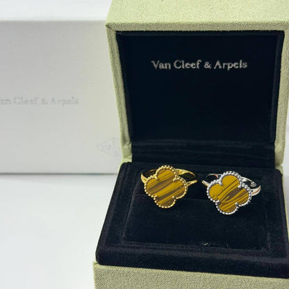 VCA ❤️‍🔥*
Ring 💍 size available 👇
6,7,8,9
Master quality 💯
With normal boxes 📦 
45 dhs🇦🇪
With master box 🗃️ 
55 dhs🇦🇪

Zain216
♥️♥️♥️