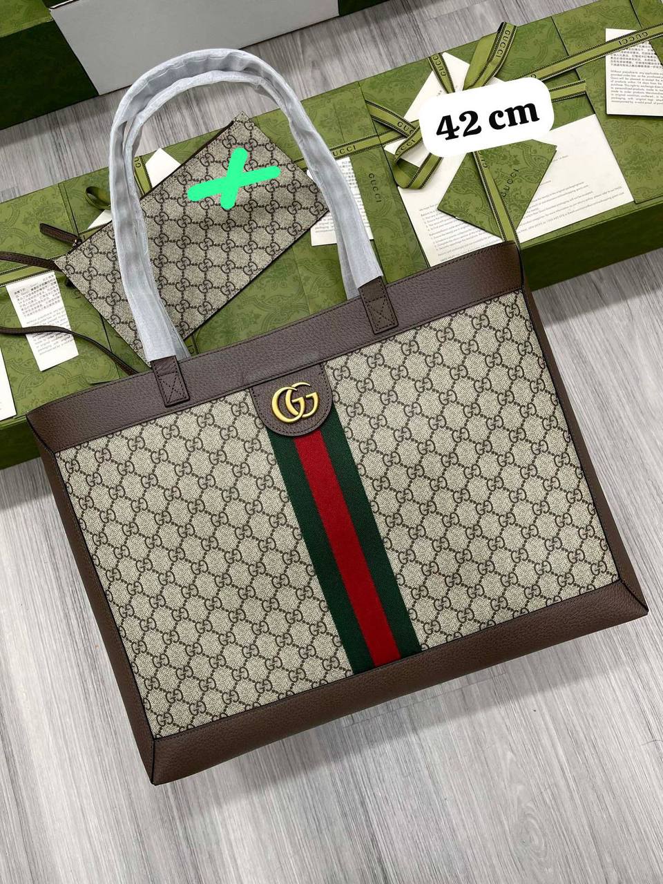 Gucci
42 cm
85 dhs✅

Zain219
♥️♥️♥️