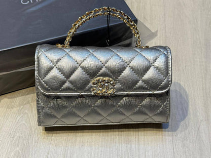 CHANEL
19cm

95 DHS

With Box
🎁🎁🎁

Zain254
♥️♥️♥️