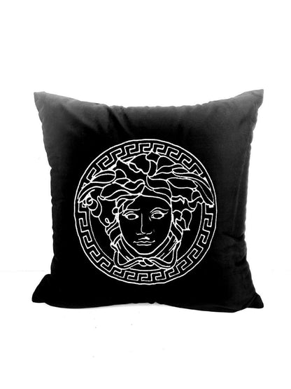 Brand 
High quality 
Pillow cover 
Velvet 100%
Size 50*50
50 dhs🪙🌨️

Zain99
♥️♥️♥️