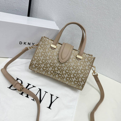 Dkny
100 dhs🇦🇪🇦🇪

good-quality 
with box

Zain35
♥️♥️♥️