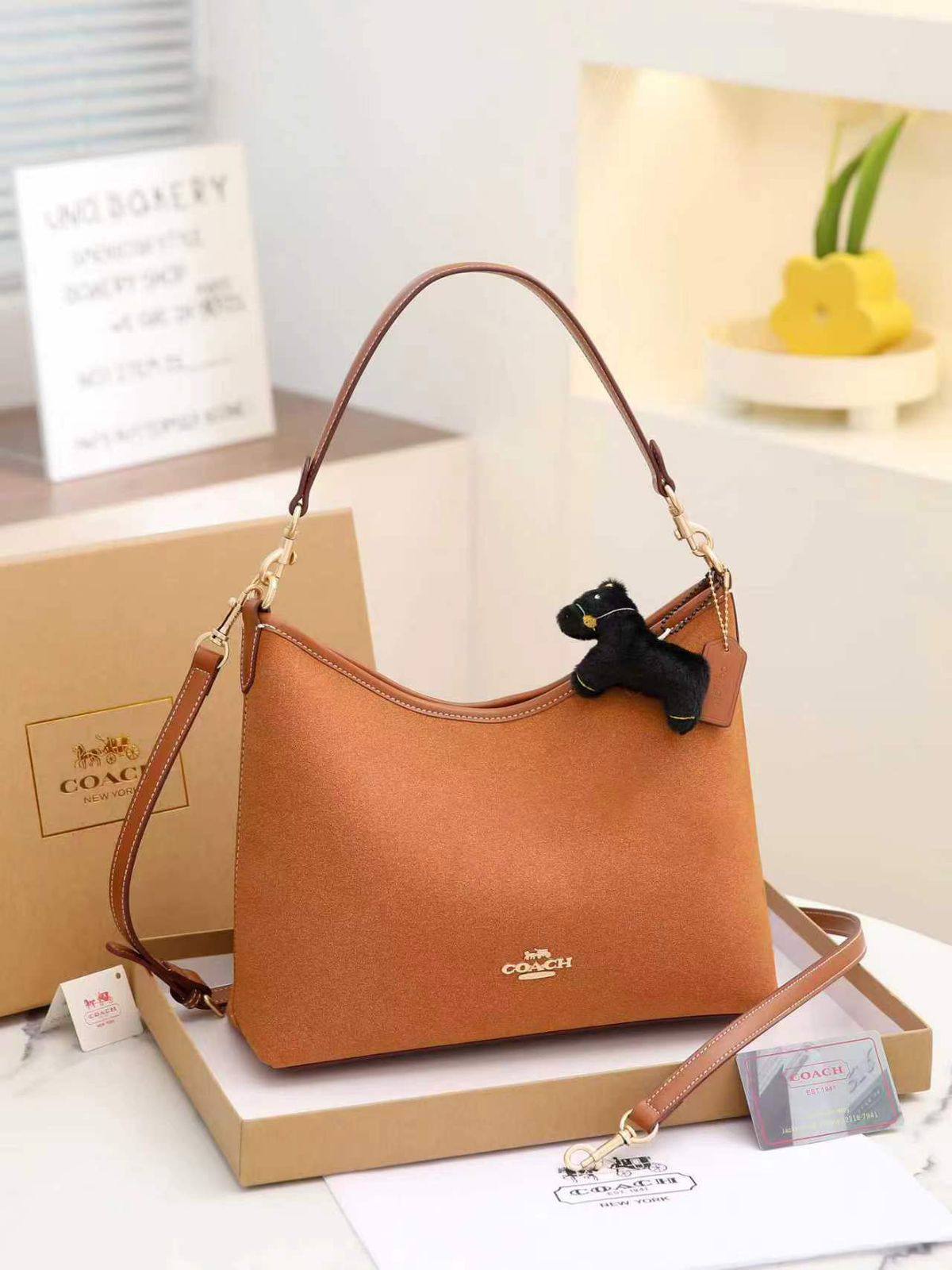 Coach Laurel bag

With box 📦 
🎁🎁🎁

Size:30cm
100 dhs💓

Zain56
♥️♥️♥️