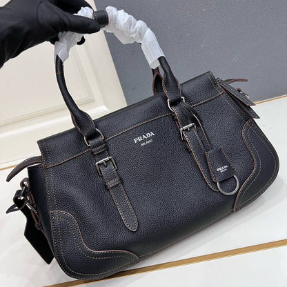 Prada 
Master
380 dhs🇦🇪🇦🇪
#35cm🩷🩷🙋‍♂️

Zain228
♥️♥️♥️