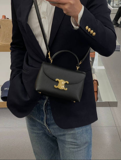 CELINE 

NEW CAME HIGH QUALITY 
WITH BOX 
🎁🎁🎁

125 dhs🌺

Zain39
♥️♥️♥️