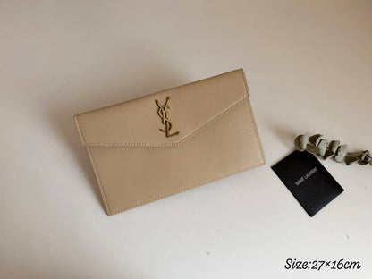 Ysl

170 dhs 

Zain134
♥️♥️♥️