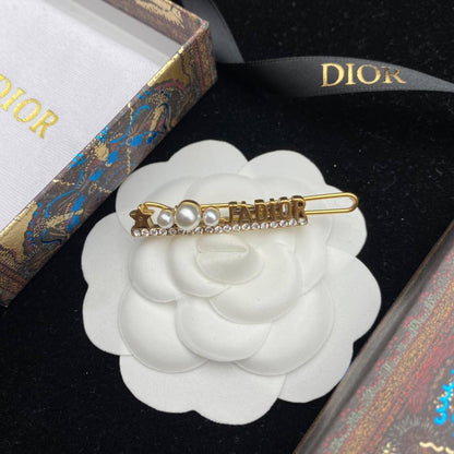 HAIR CLIP
MASTER✨
60 DHS🇦🇪🇦🇪
LIMITED PIECES
WITH BOX AND PAPER BAG🎁🛍️

Zain89
♥️♥️♥️