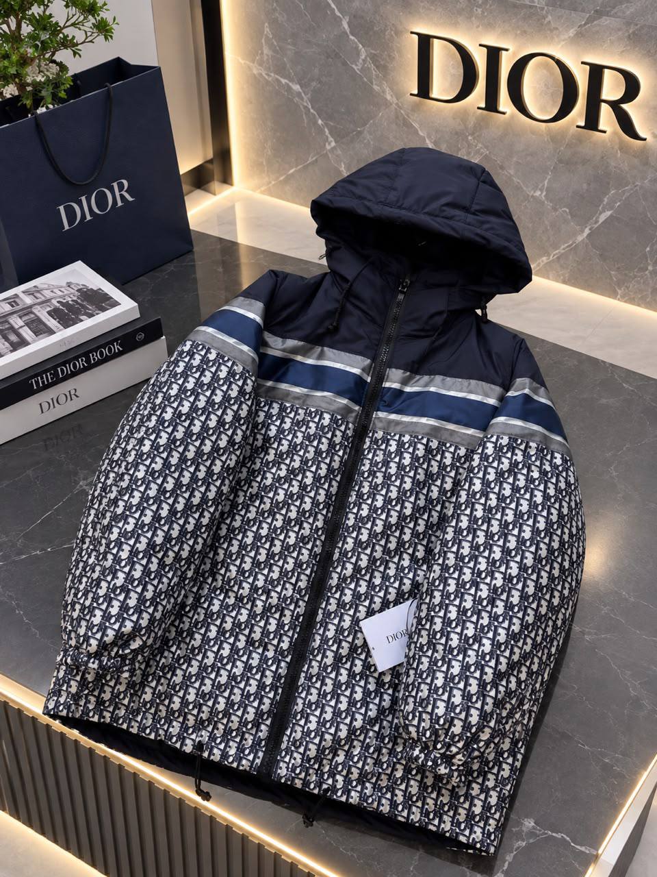 *New collections*                                                
*DIOR*
*Super Master quality*
*Sizes: S M L* 
590 dhs🇦🇪🇦🇪

Zain308
♥️♥️♥️