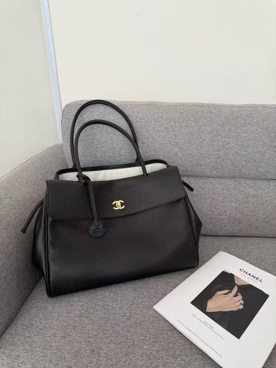 Chanel 
Master🌺🌺
400 dhs💓💓

Zain153
♥️♥️♥️