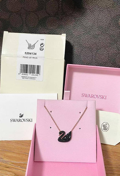 SWAROVSKI ❤️‍🔥*
Necklace 💥
Master quality 💯
With normal boxes 📦 
45 dhs🪙💚

Zain216
♥️♥️♥️