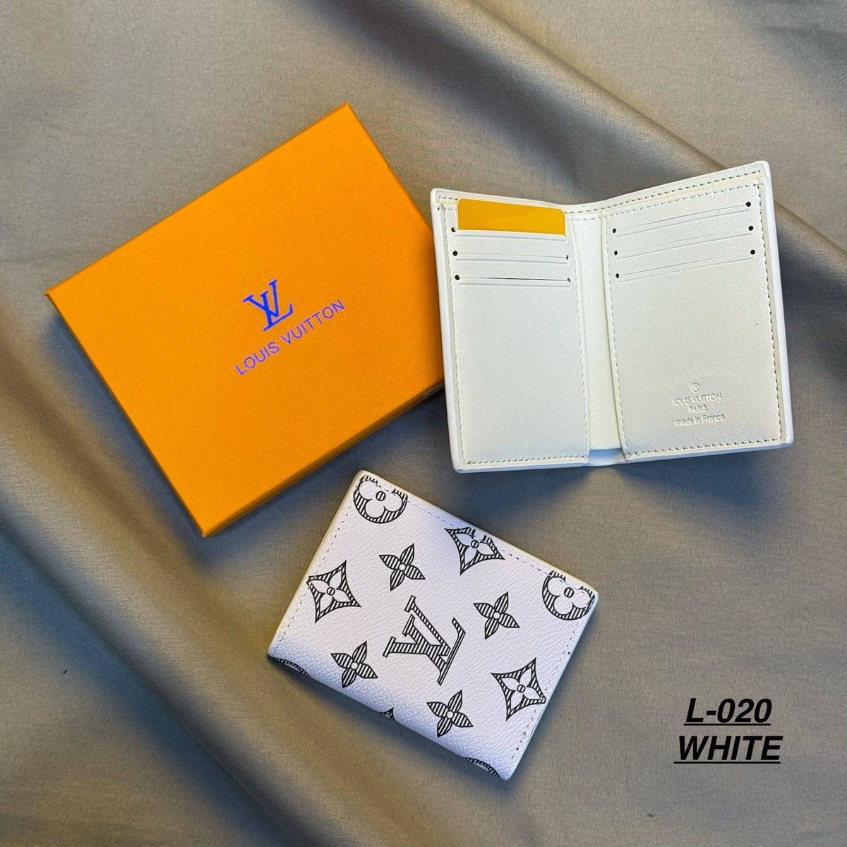 Wallets

Dior
Mont blanc
Fendi
Goyard
LV
Cartier
D&G

70 dhs🇦🇪🇦🇪

Zain182
♥️♥️♥️