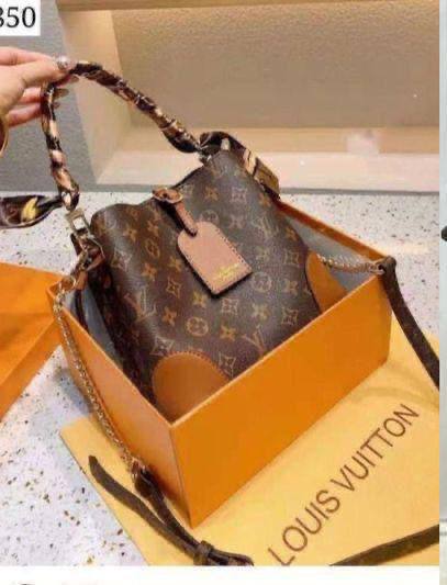 New Stock

with box🎁🎁🎁

110 dhs💓

Zain143
♥️♥️♥️