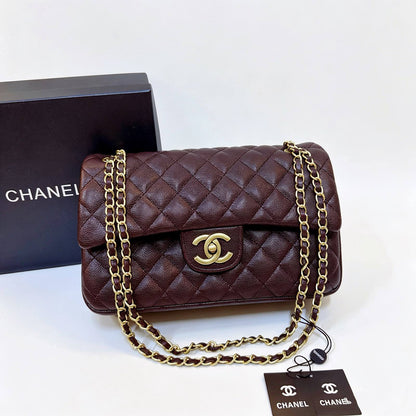 CHANEL 

NEW CAME 

GOOD QUALITY 

WITH BOX 
115 dhs🇦🇪🇦🇪

Zain295
♥️♥️♥️