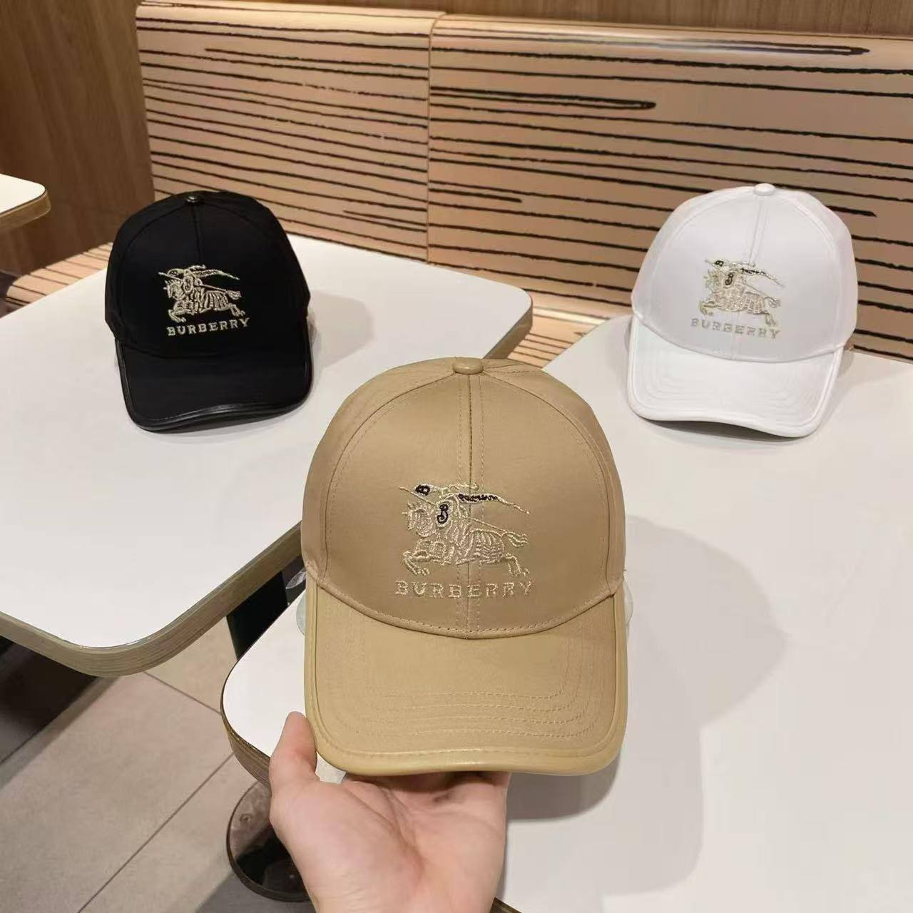 Caps
45 dhs✅

Zain93
♥️♥️♥️