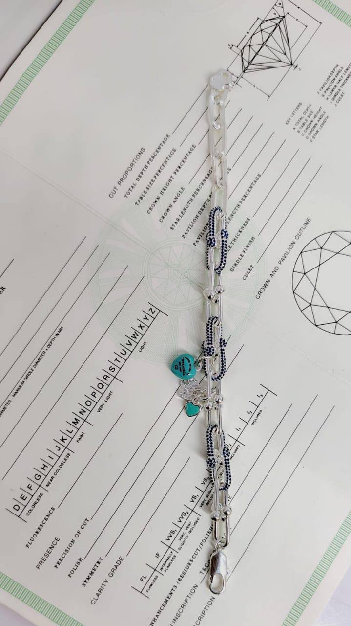 Tiffany Bracelet* 💐
Master quality 

55 dhs❣️
normal box 📦

Zain48
♥️♥️♥️