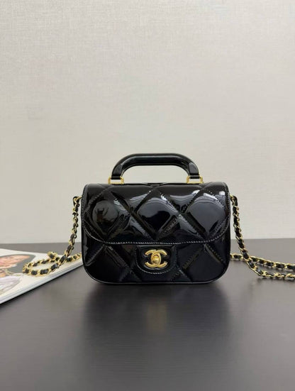 Chanel 
Master
20Cm 

With Box
🎁🎁🎁

260 dhs✅

Zain131
♥️♥️♥️