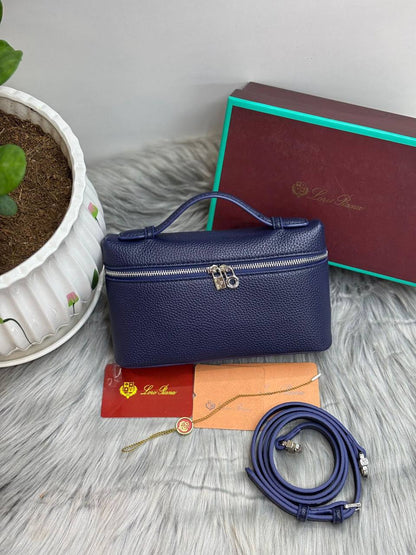 Loro Piana
with box
🎁🎁🎁

90 dhs✅

Zain244
♥️♥️♥️
