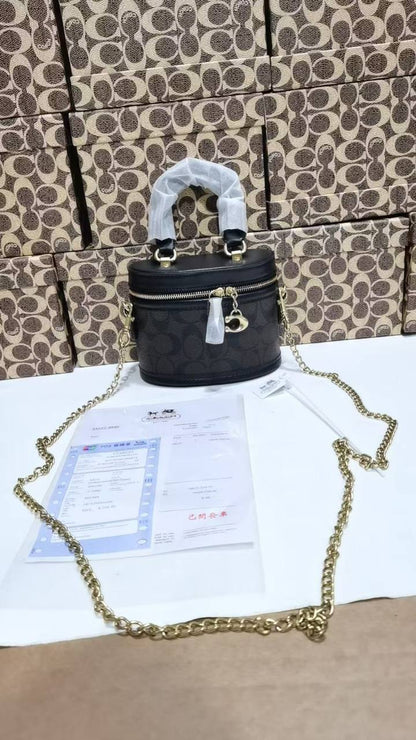 Coach

withbox 🎁🎁🎁

95 dhs🌺

Zain143