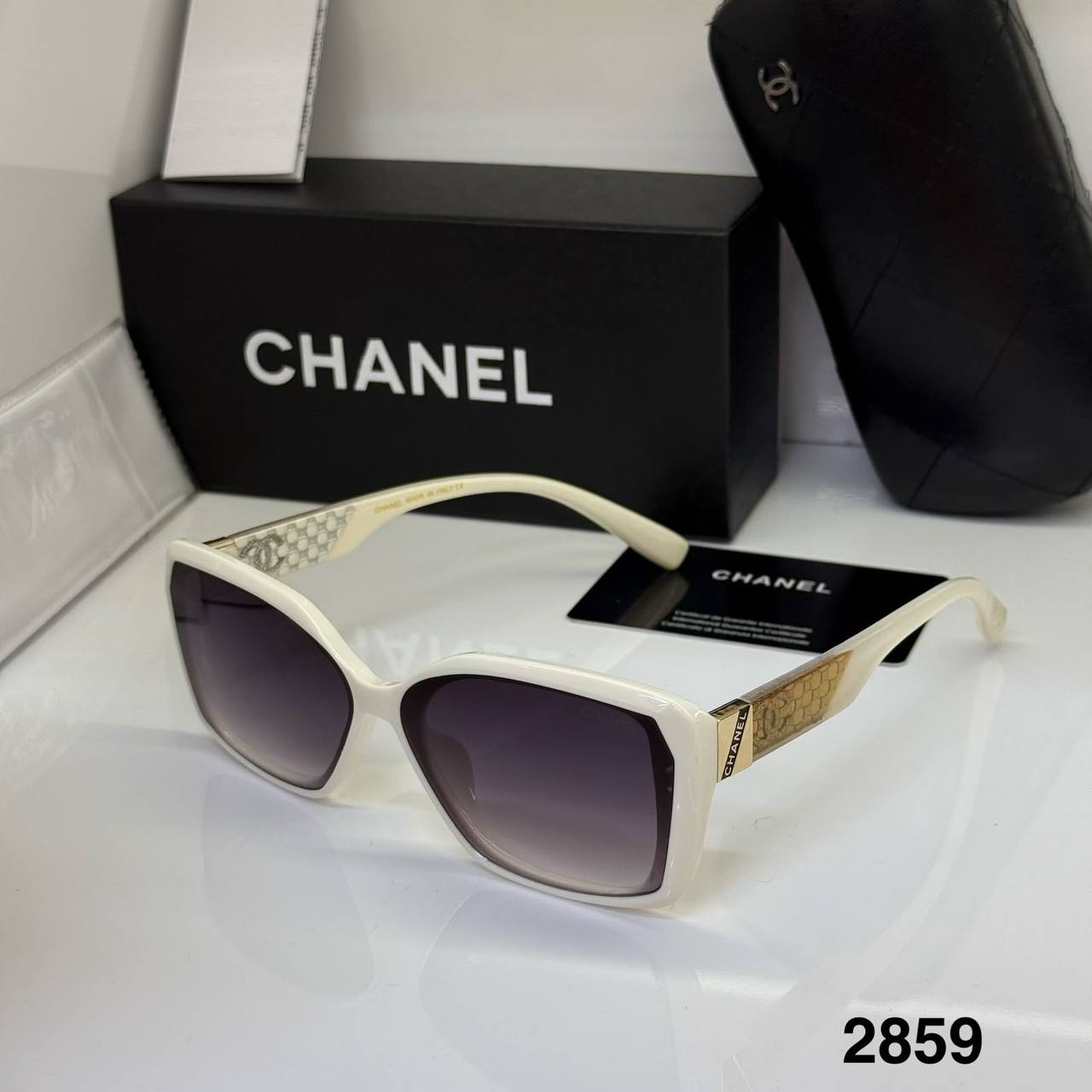 SUNGLASSES 🕶️
GOOD QUALITY 
50 dhs🇦🇪🇦🇪

Zain40
♥️♥️♥️