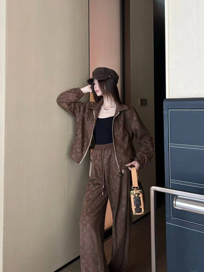 *New collections 💕💕     
280 dhs🪙🌨️
*good  quality  
*Sizes:S M L xl* 
*AVAILABL

Zain231
♥️♥️♥️