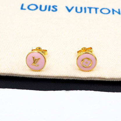LV set
Necklace 
Earrings 
Bracelet 
Master Quality 🎁

*140* AED normal box 📦 
*170* AED master box 🗃️

Zain48
♥️♥️♥️
