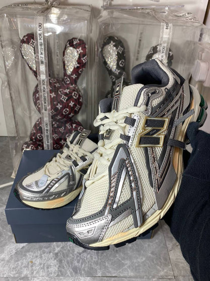 New Balance 1906A "Tech Explosion"💥
40-45 AVAILABLE 
250 dhs✅

Zain242
♥️♥️♥️