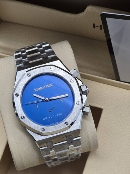 Ap Men Good quality
*battery*
*chronograph working*
240 dhs❣️

Zain29
♥️♥️♥️