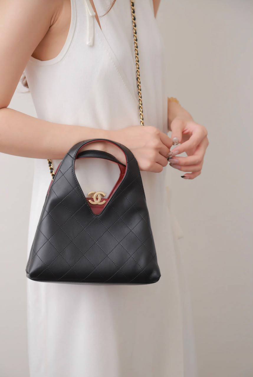 Chanel

150 dhs🇦🇪🇦🇪

Zain35
♥️♥️♥️