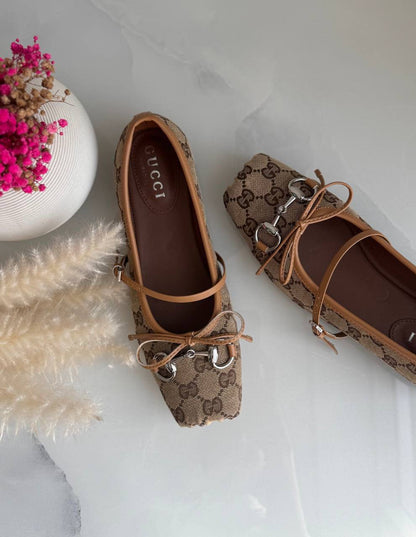 NEW Gucci
*Vip quality*
*Size 36 to 41*
450 dhs✅

Zain113
♥️♥️♥️
