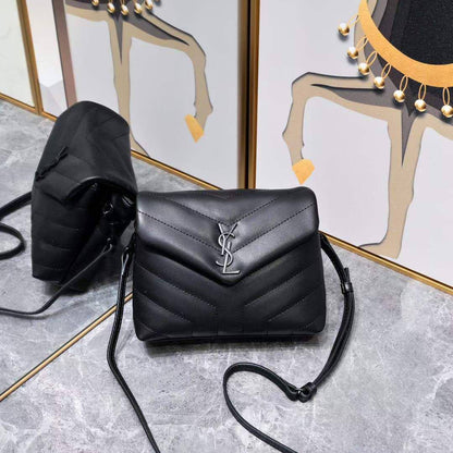 Prada - YSL - Master Bags 👌
For Price 👇 WTSP Text Zain 0568585901

Zain142
♥️♥️♥️