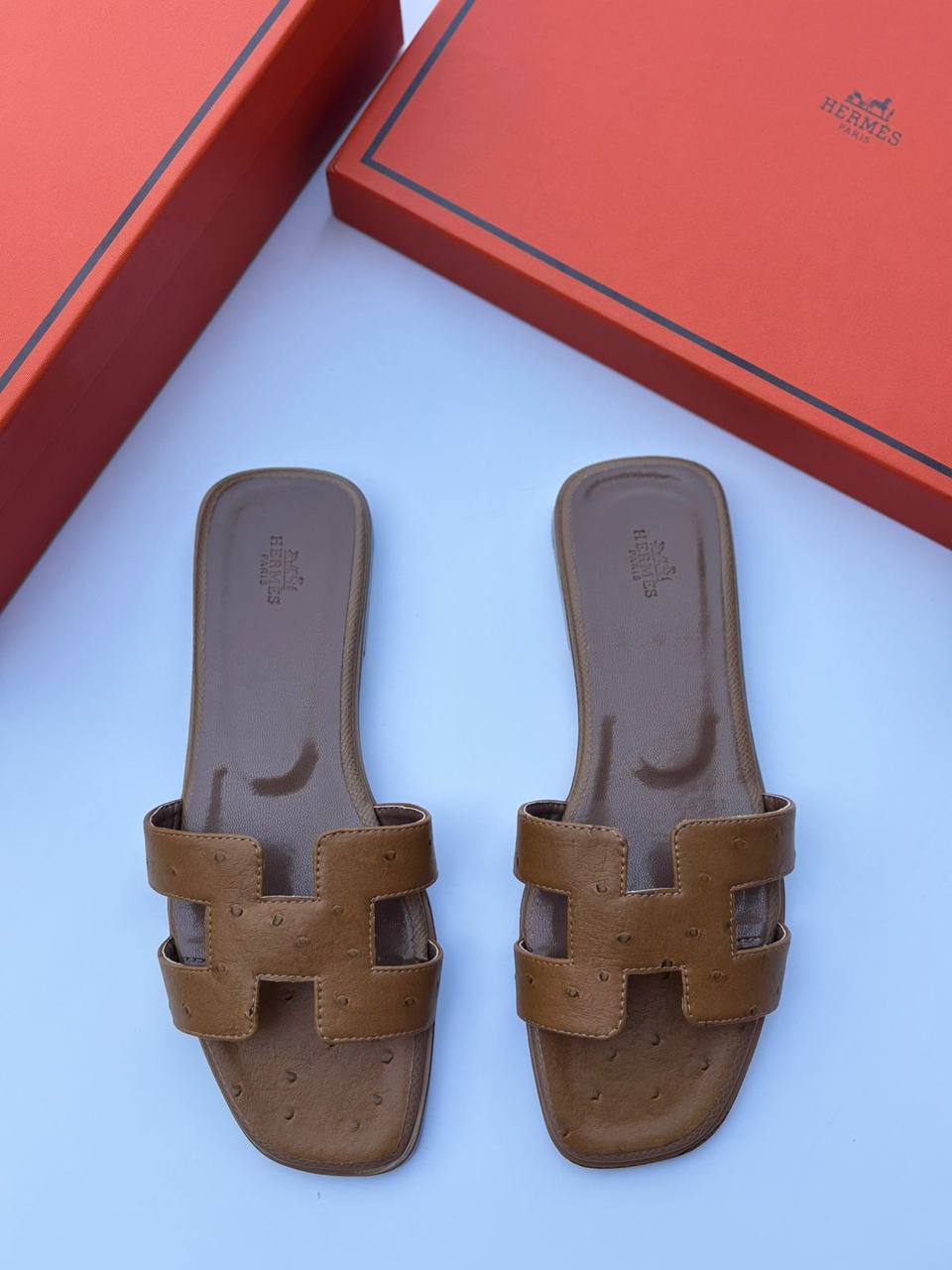 Hermes
High Quality
100 dhs🪙🌨️
Size 36-42

Zain55
♥️♥️♥️