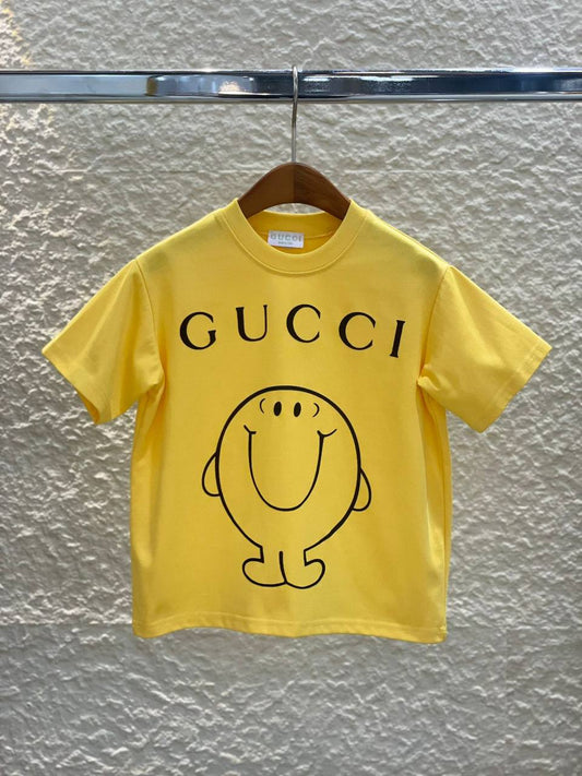 New Gucci T -shirt💛
2 to 12 years 
140 dhs🌺
Super Master quality✅

Zain286
♥️♥️♥️