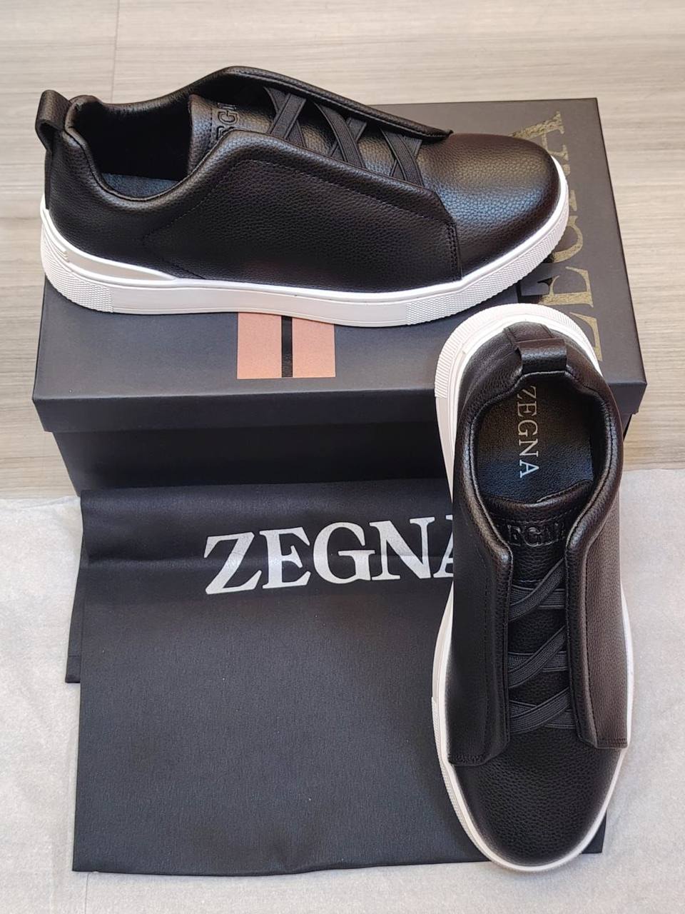 Shoes & Slippers
Size 36-41
What is ur size 💓

Zain16
♥️♥️♥️