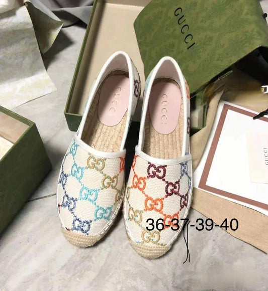 GUCCI SHOES
GOOD QUALITY 
110 dhs❤️
Size 36 TO 41

Zain40
♥️♥️♥️