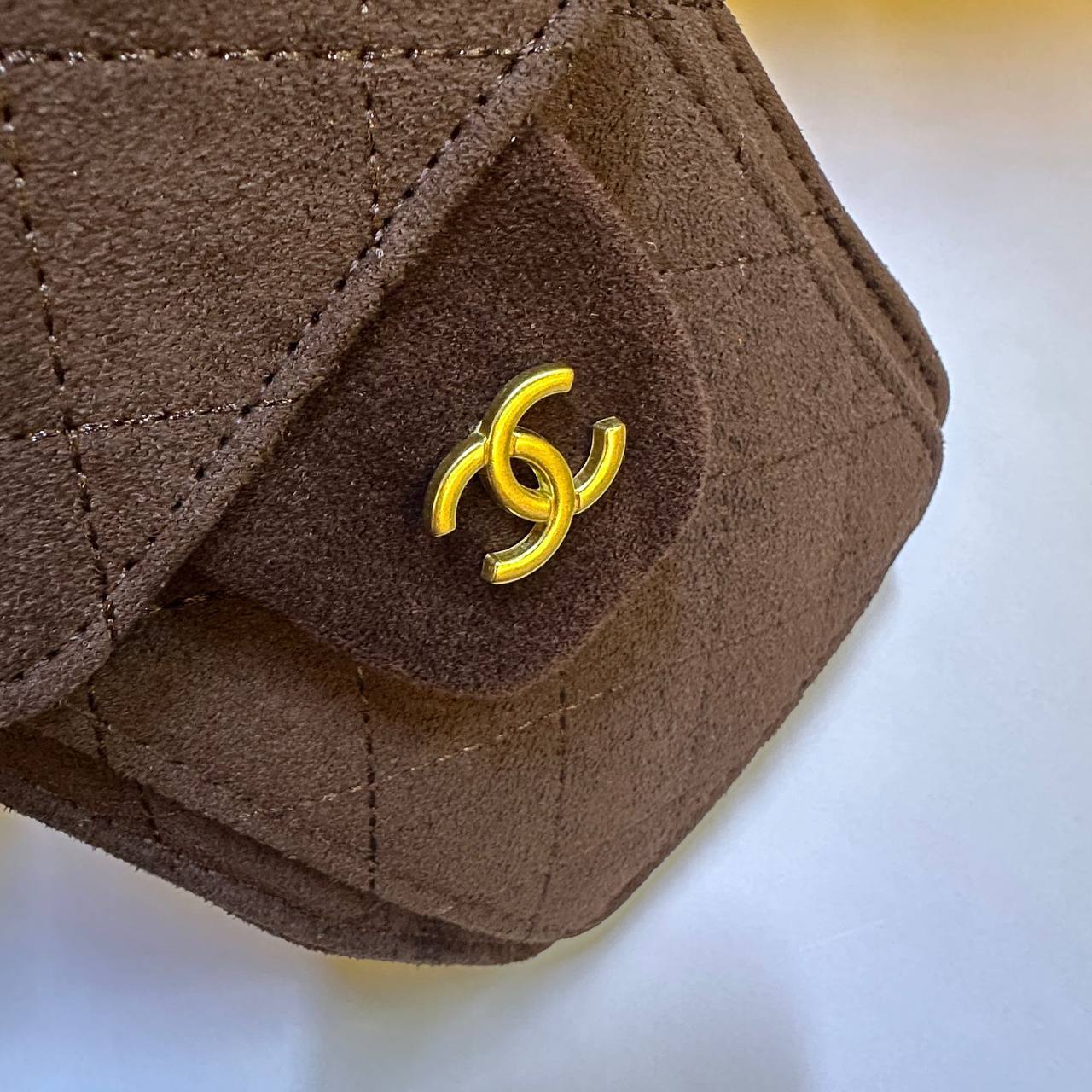 CHANEL 
NEW CAME HIGH QUALITY 
120 dhs💓
SIZE : 28cm

Zain39
♥️♥️♥️