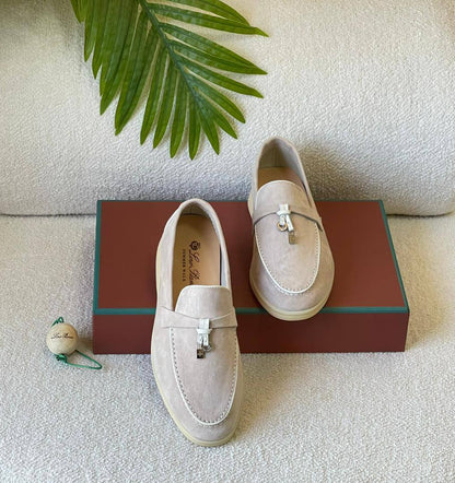 LORA PIANA 
SuperMaster Quality 💯
450 dhs🪙🌨️
Size:36-41💥

Zain171
♥️♥️♥️