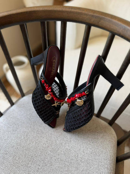 Chanel 
𝑨𝑨𝑨 𝑸𝒖𝒂𝒍𝒊𝒕𝒚
𝑺𝒊𝒛𝒆 𝟑5 𝒕𝒐 𝟒2 
550 dhs✅

Zain81
♥️♥️♥️