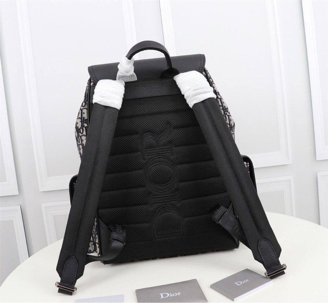 DIOR SADDLE BACKPACK 
PREMIUM QUALITY 
130 dhs✅

Zain28
♥️♥️♥️