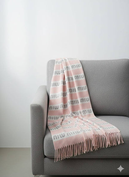 𝗔𝗩𝗔𝗜𝗟𝗔𝗕𝗟𝗘 𝗦𝗖𝗔𝗥𝗙‼️

WINTER's SCARF 🧣🧣
ᴄᴏᴛᴛᴏɴ ᴍᴀᴛᴇʀɪᴀʟ
LONG ᴛᴀssᴇʟ
sɪᴢᴇ : 190 x 65 cm

45 dhs🪙🌨️

Zain31
♥️♥️♥️