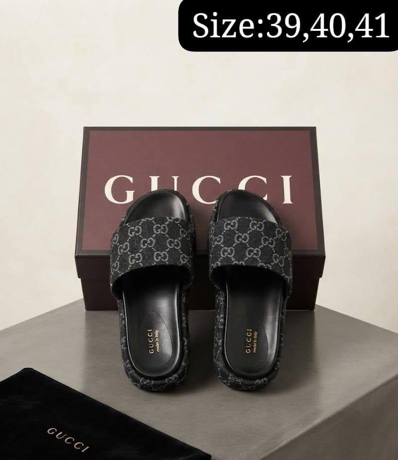 GUCCI SLIPPER 
GOOD QUALITY 
90 dhs✅

Zain40
 ♥️♥️♥️
