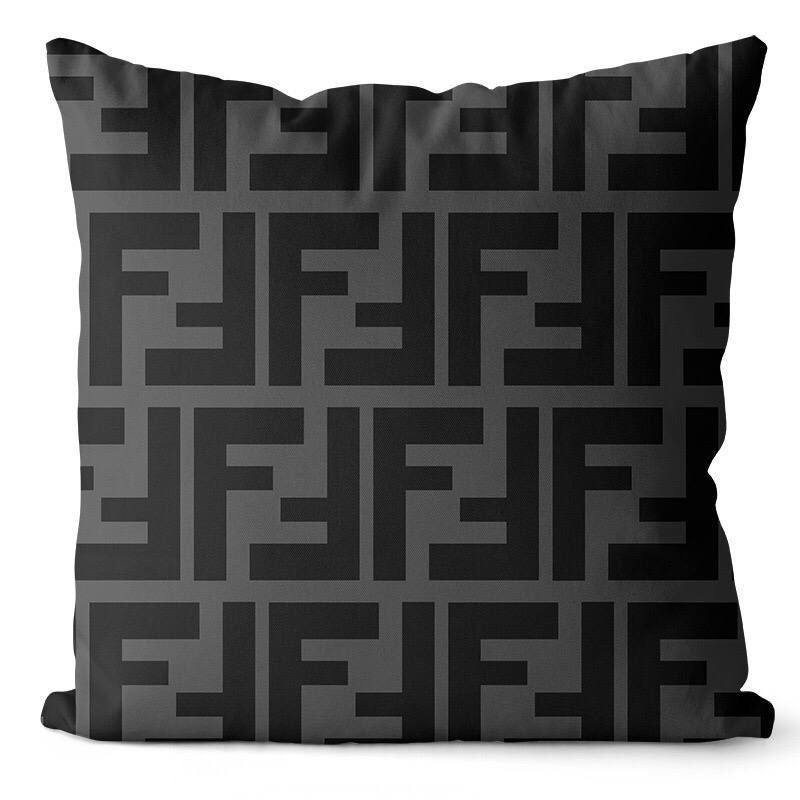 Brand 
High quality 
Pillow cover 
Velvet 100%
Size 50*50
50 dhs🪙🌨️

Zain99
♥️♥️♥️