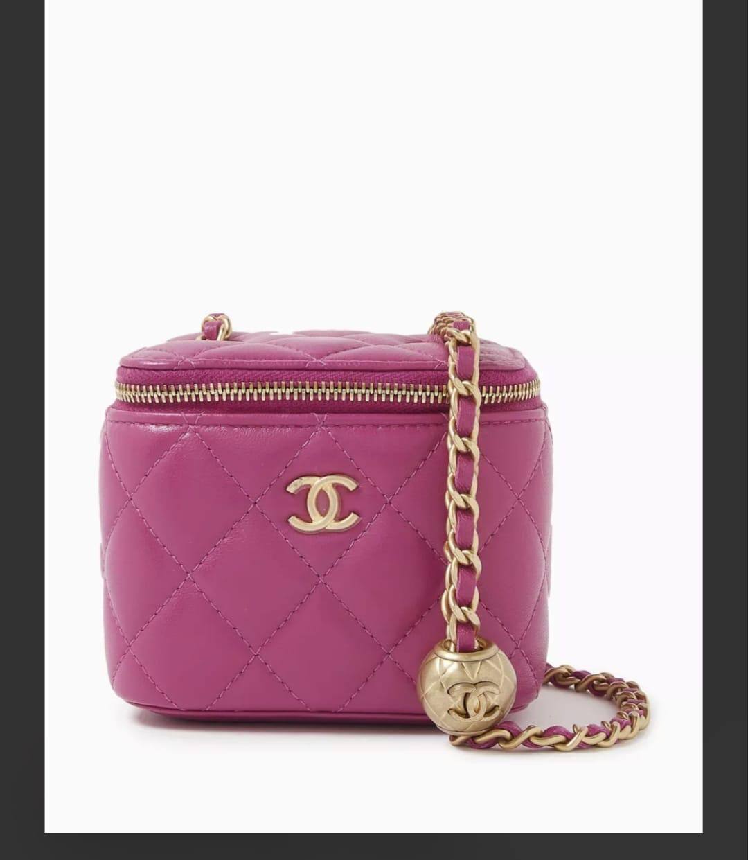 Chanel

withbox 
🎁🎁🎁

90 dhs✅

Zain143
♥️♥️♥️