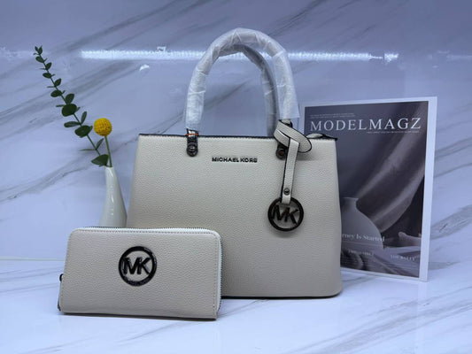 MK 2in1
with wallet 
110 dhs🪙💚

Zain114
♥️♥️♥️