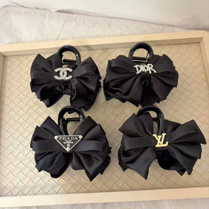 *Head Accessories 😍*
good quality 💯
With paper bag🛍️
20 dhs🇦🇪🇦🇪

With master box 📦 
40 dhs🇦🇪🇦🇪

Zain216
♥️♥️♥️