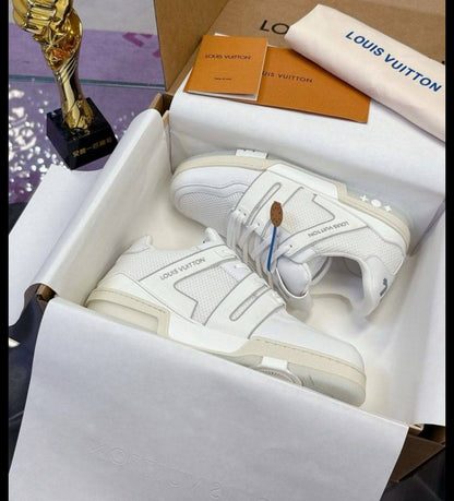 170LV
High Quality
170 dhs✅
Size 39 to 45 

Zain183
♥️♥️♥️