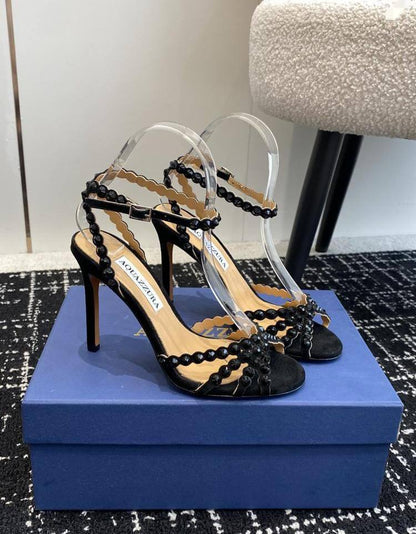*☘️☘️*
Aquazzura  
 *280 dhs💓*
*SIZE  36   TO   41*

Zain224
♥️♥️♥️