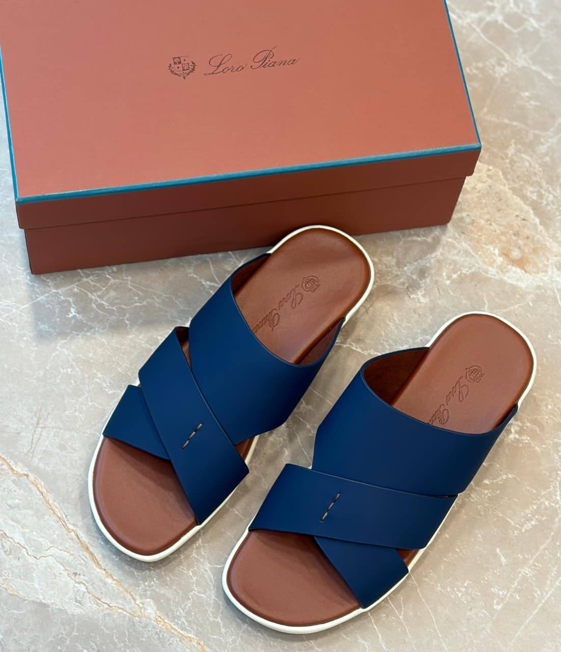 Loro piana 
slippers for men master quality 
290 dhs🌺
size available (40to46) 6to12

Zain59
♥️♥️♥️